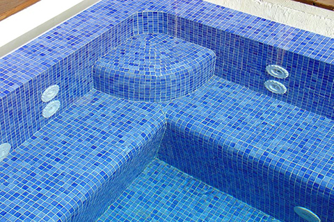 Skleněná mozaika do bazénu JONICO